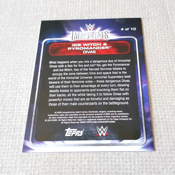 2016 Immortals Ice Witch And Pyromancer Divas WWE - Picture 2 of 2